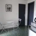 Coin repas dans la kitchenette